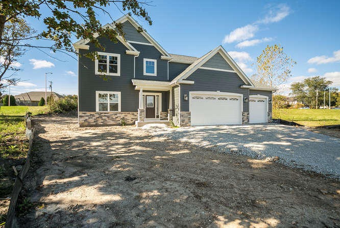 2929 16th St Kenosha WI 53140-small-033-