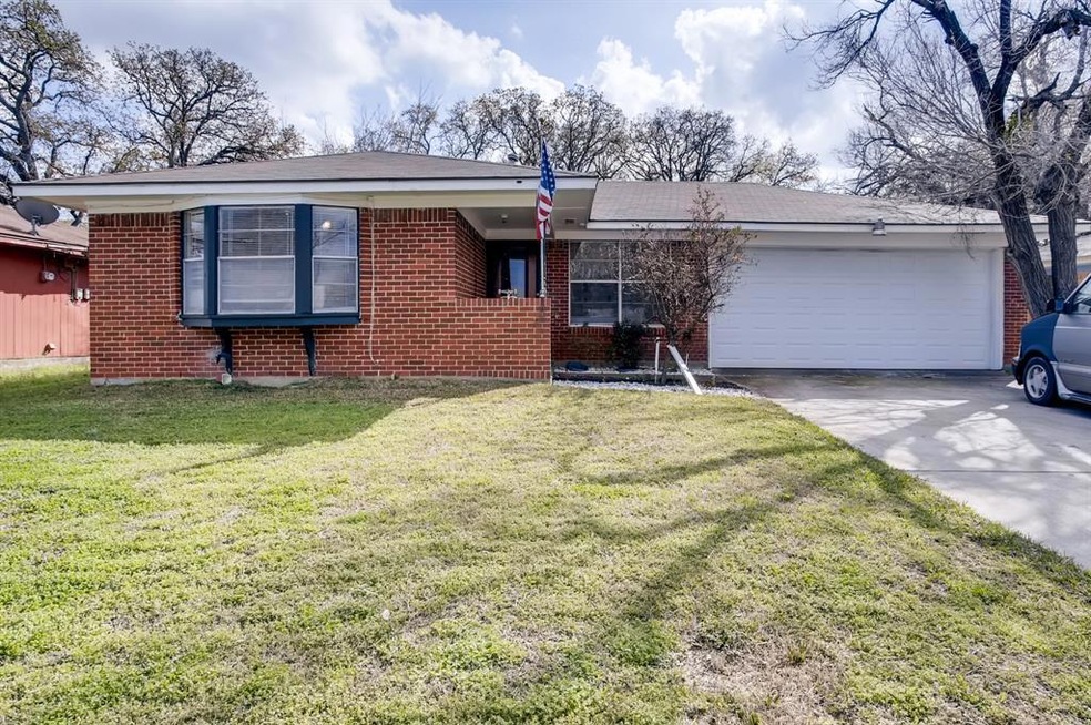 1420 Rusk Dr, Mesquite, TX 75149 - photo 1