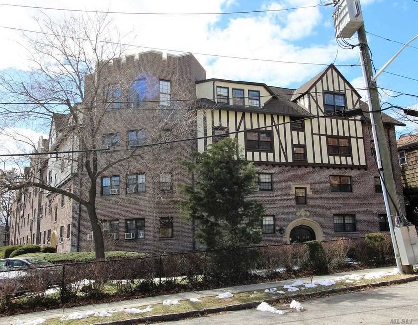 1440 Boston Post Rd unit 2J, Larchmont, NY 10538 - photo 1