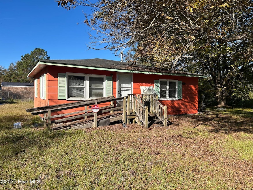 49 S 12th St, Bolton, NC 28423 - photo 1