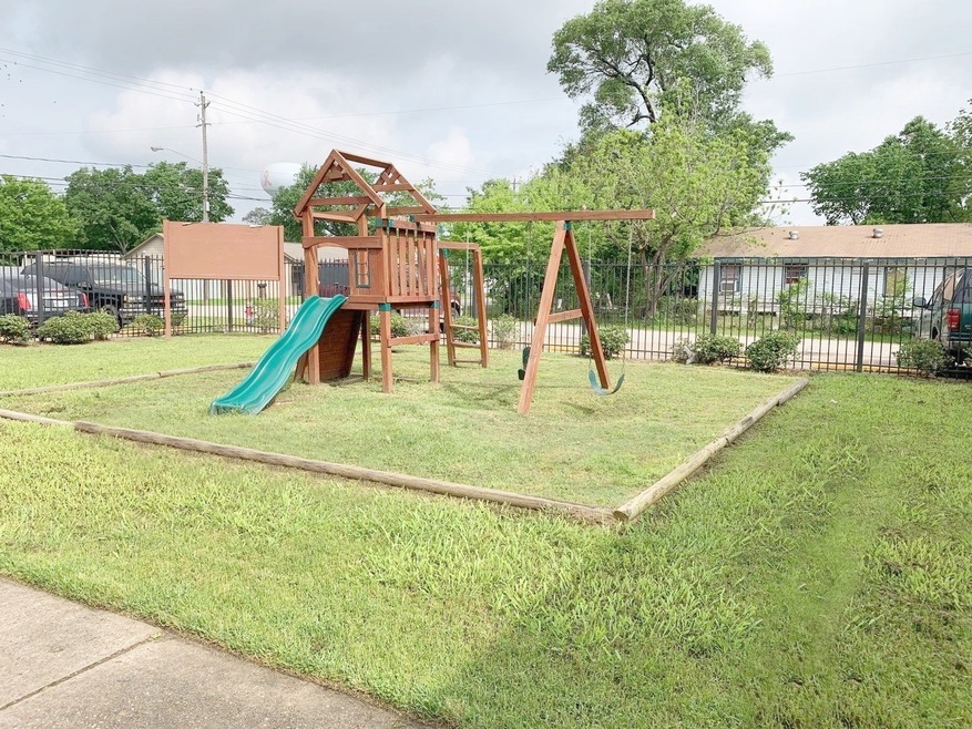 14302 Laredo St unit 1, Houston, TX 77015 - photo 1