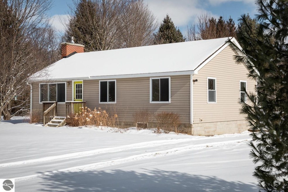 4615 S Skiview Cir, Cedar, MI 49621 - photo 1