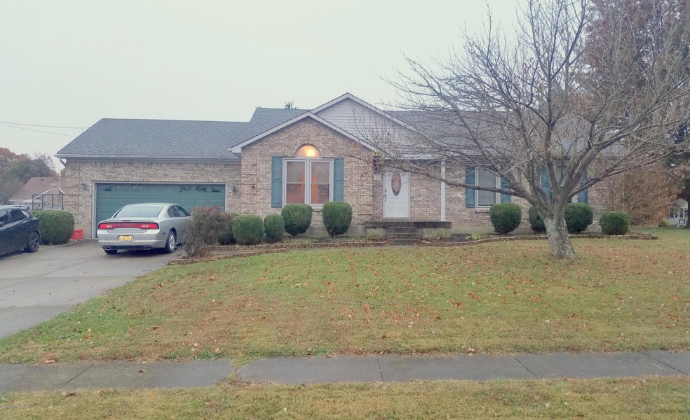 130 Brian Ct, Mount Washington, KY 40047 - photo 1