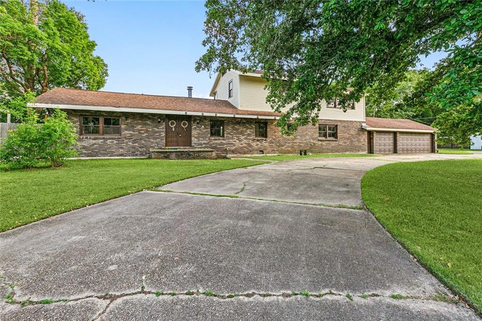 715 Pennsylvania Ave, Slidell, LA 70458 - photo 1