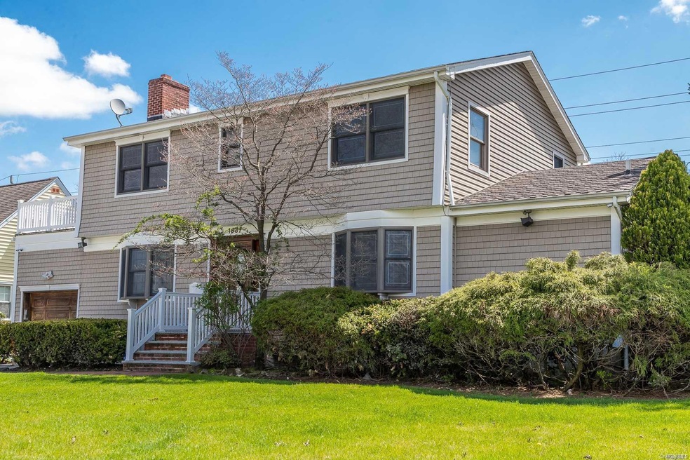 1637 Fenimore Rd, Hewlett, NY 11557 - photo 1