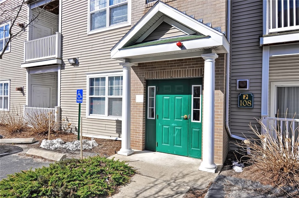 108 Mill St unit 101, Woonsocket, RI 02895 - photo 1