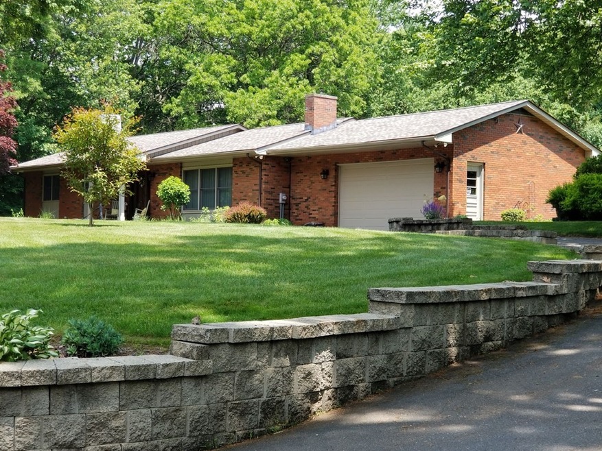 100 Cross Rd, Holyoke, MA 01040 - photo 1