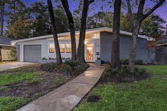 6022 Woodbrook Ln, Houston, TX 77008 - photo 1