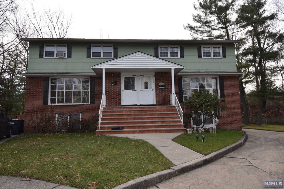 16 Gallagher Ct, Bergenfield, NJ 07621 - photo 1