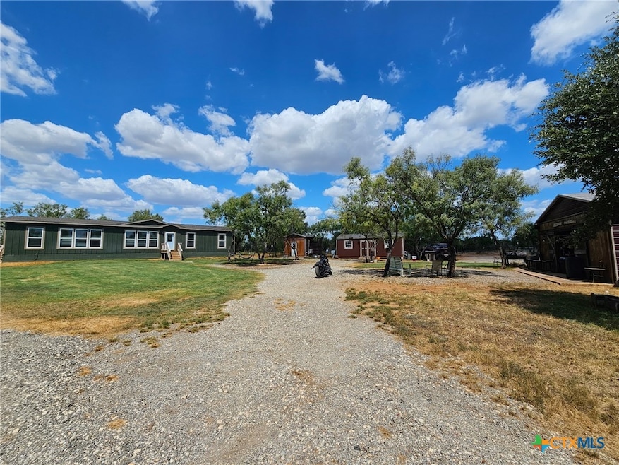 Under Contract $625,000