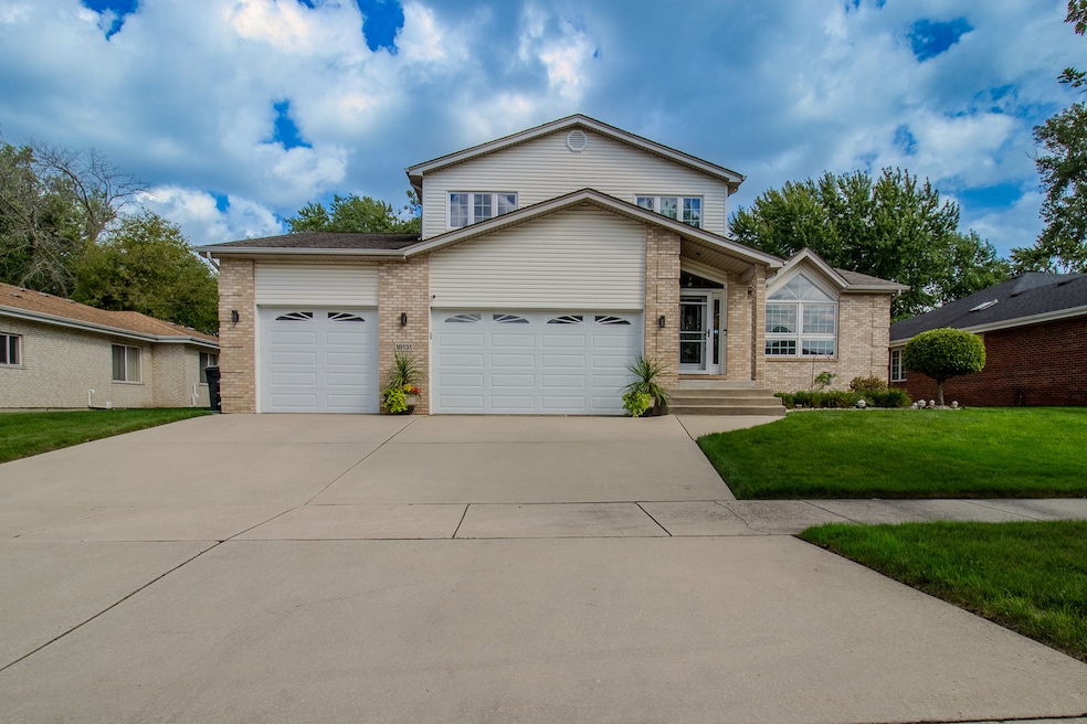 18131 Crystal Ln, Lansing, IL 60438 - photo 1