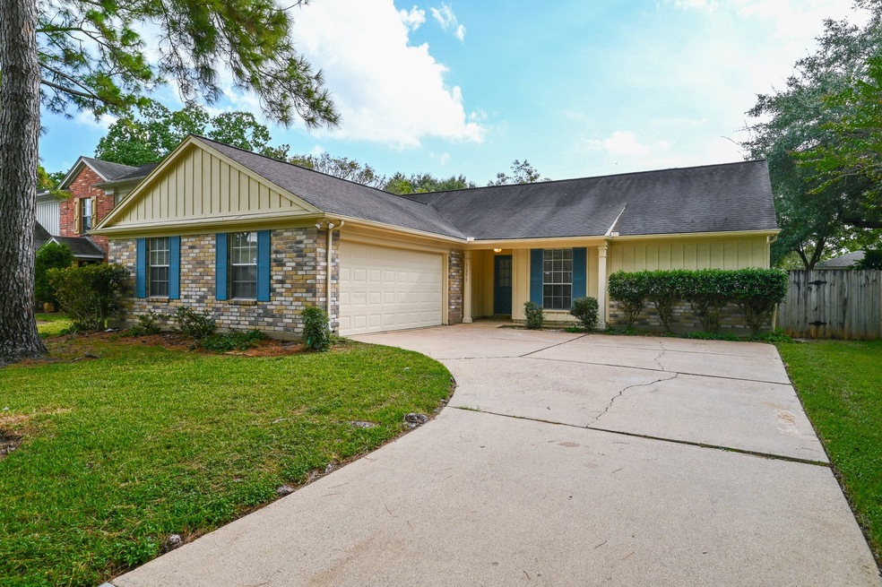 16015 Sweetwater Creek Dr, Houston, TX 77095 - photo 1