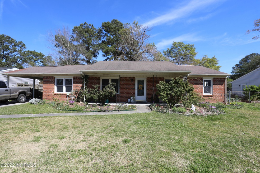 105 Lance Ct, Jacksonville, NC 28546 - photo 1