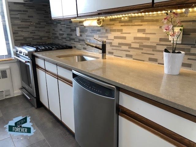 Park Manor Condo unit 4Ee, Forest Hills, NY 11375 - photo 1