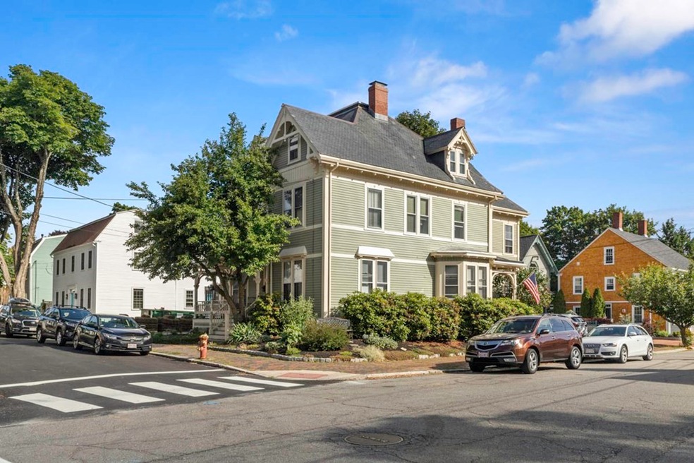 54 Bromfield St unit 5, Newburyport, MA 01950 - photo 1