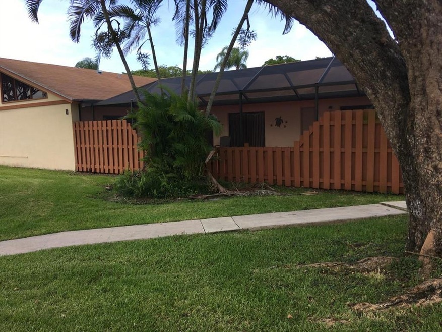 1221 Summit Place Cir unit D, West Palm Beach, FL 33415 - photo 1