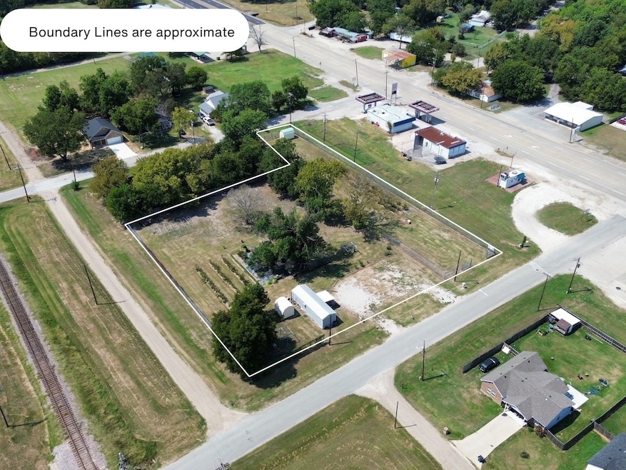 105 N Bonner Ave unit 2, Kerens, TX 75144 - photo 1