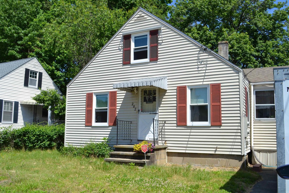 202 Flint St, Manchester, NH 03103 - photo 1