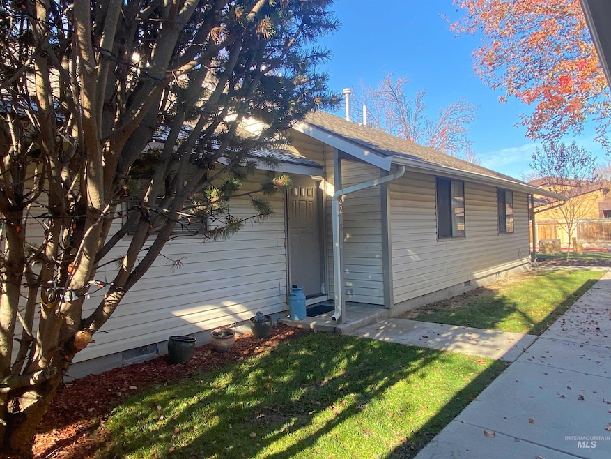 21322198 S Gekeler Ln, Boise, ID 83706 - photo 1