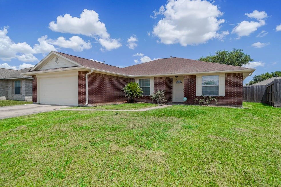 11031 Golden Fern Ct, Houston, TX 77075 - photo 1