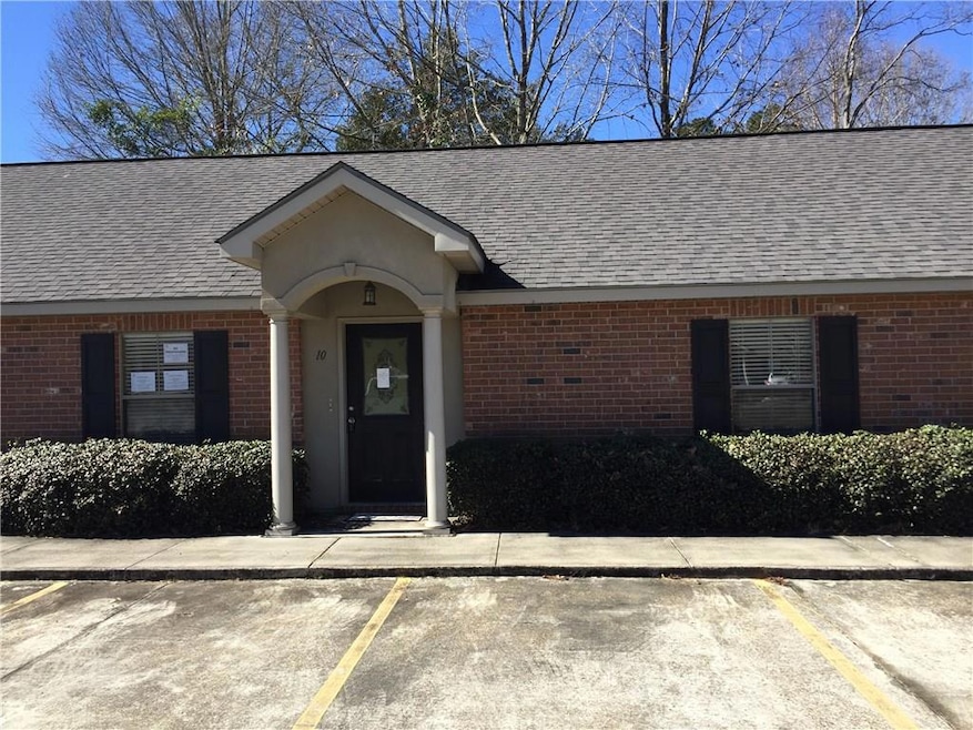 45463 Pointe Dr unit 10, Hammond, LA 70401 - photo 1