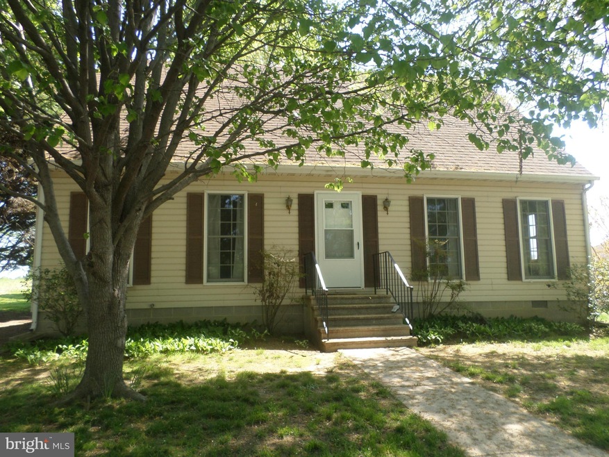 102 Armstrong St, Centreville, MD 21617 - photo 1