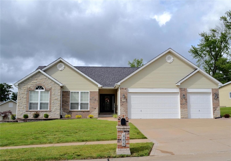 Welcome Home to 405 Bittersweet Dr!