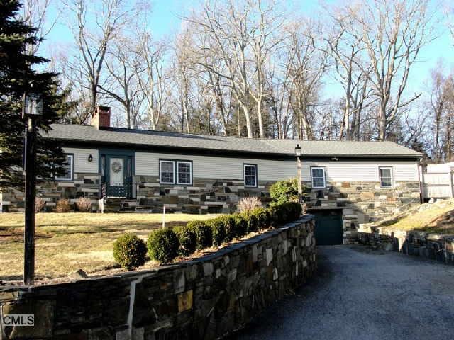 21 Pumpkin Hill Ln, New Milford, CT 06776 - photo 1