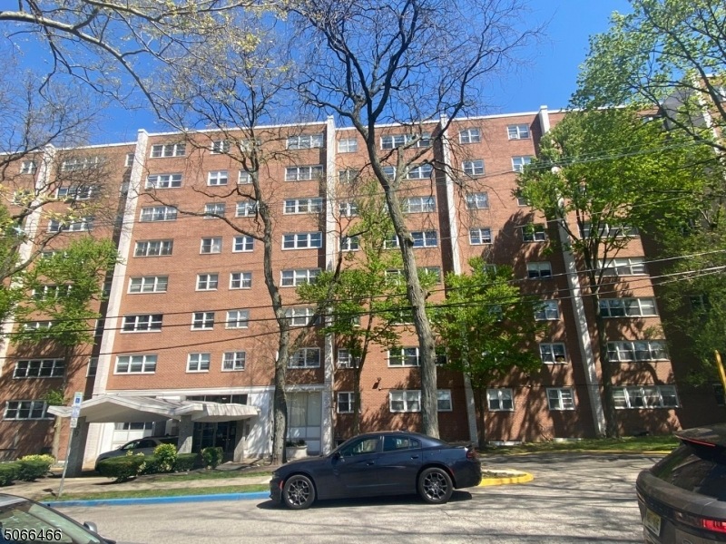 River Plaza unit 4I, Paterson, NJ 07514 - photo 1