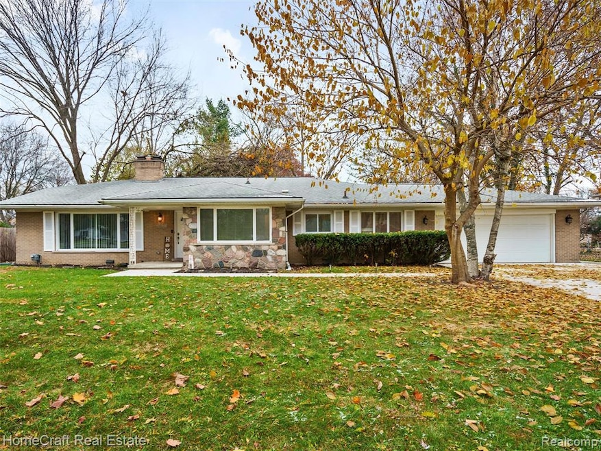 28626 Sunset Blvd W, Lathrup Village, MI 48076 - photo 1