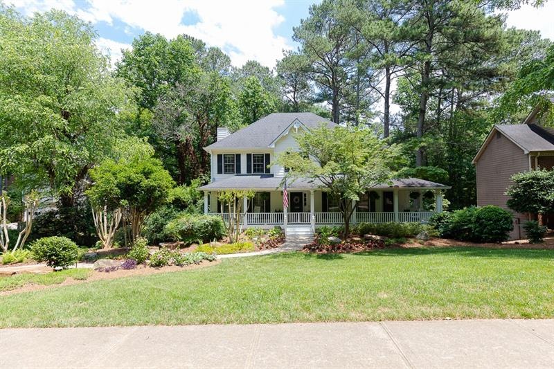 1590 Sandpoint Dr NE, Roswell, GA 30075 - photo 1