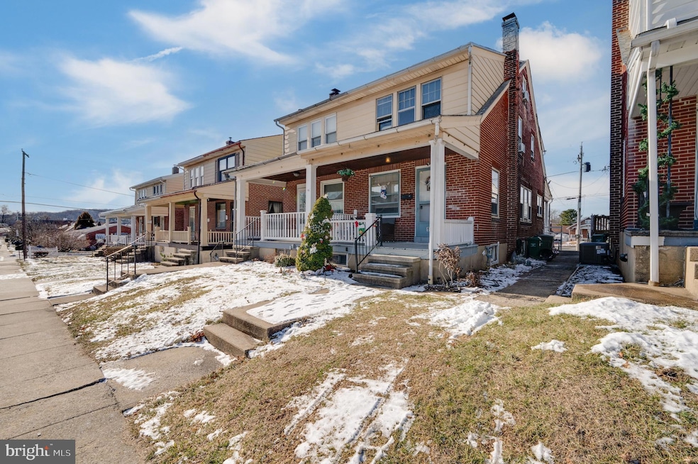 1531 Fayette Ave, Reading, PA 19607 - photo 1