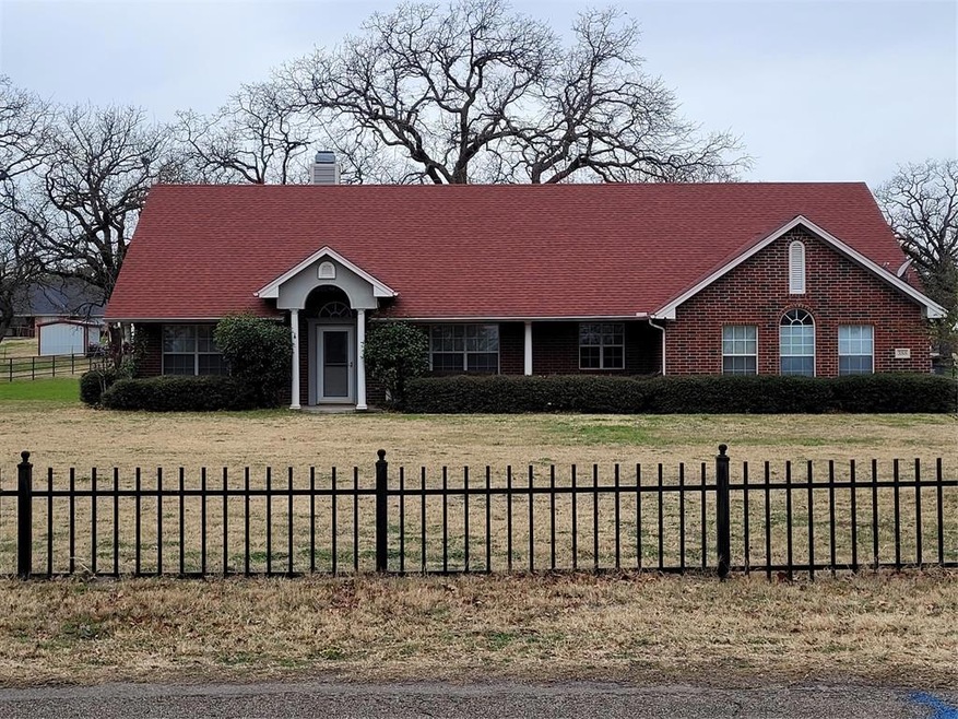 388 Highland Rd, Springtown, TX 76082 - photo 1