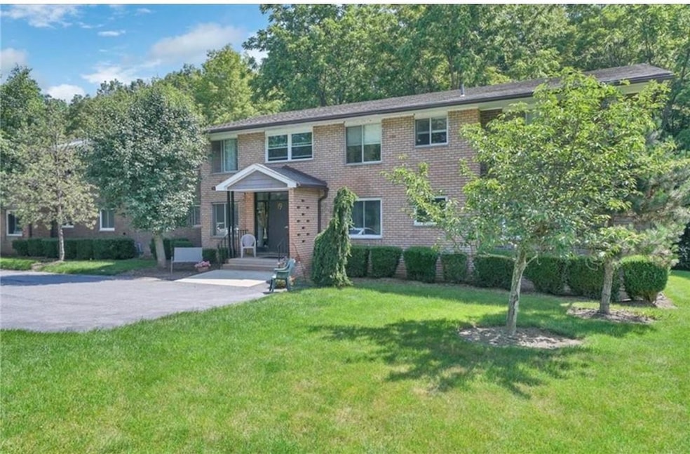 19 Barnett Dr unit 3-H, Monroe, NY 10950 - photo 1