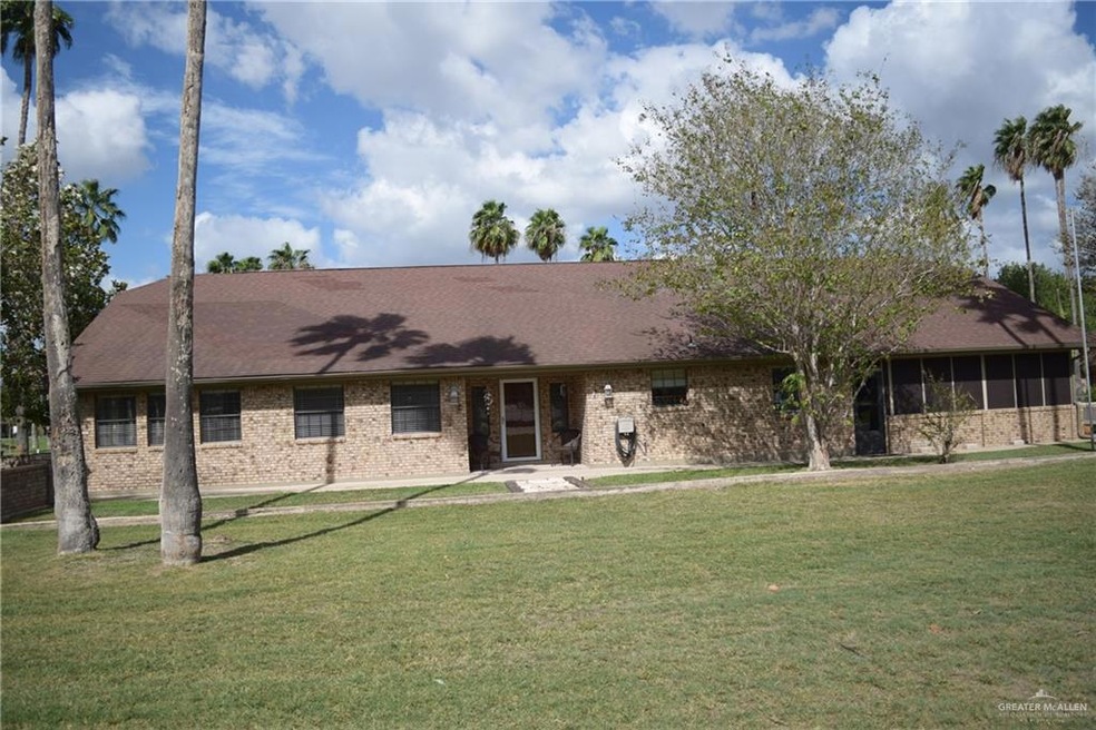 901 Citrus Dr, Alamo, TX 78516 - photo 1