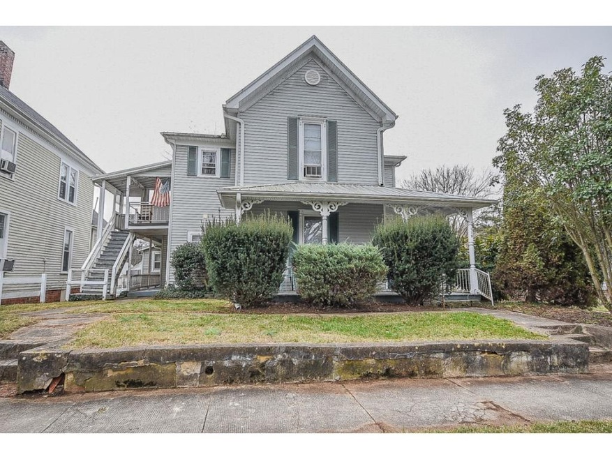 119 W Pine St, Johnson City, TN 37604 - photo 1