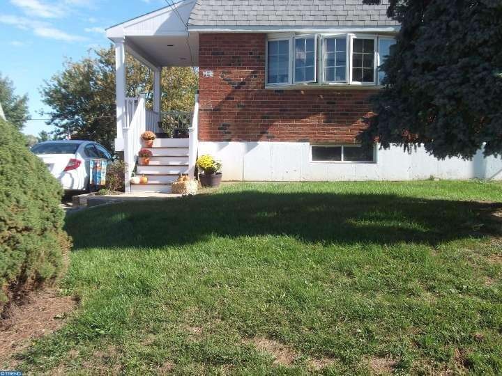 608 Clay Dr, Conshohocken, PA 19428 - photo 1