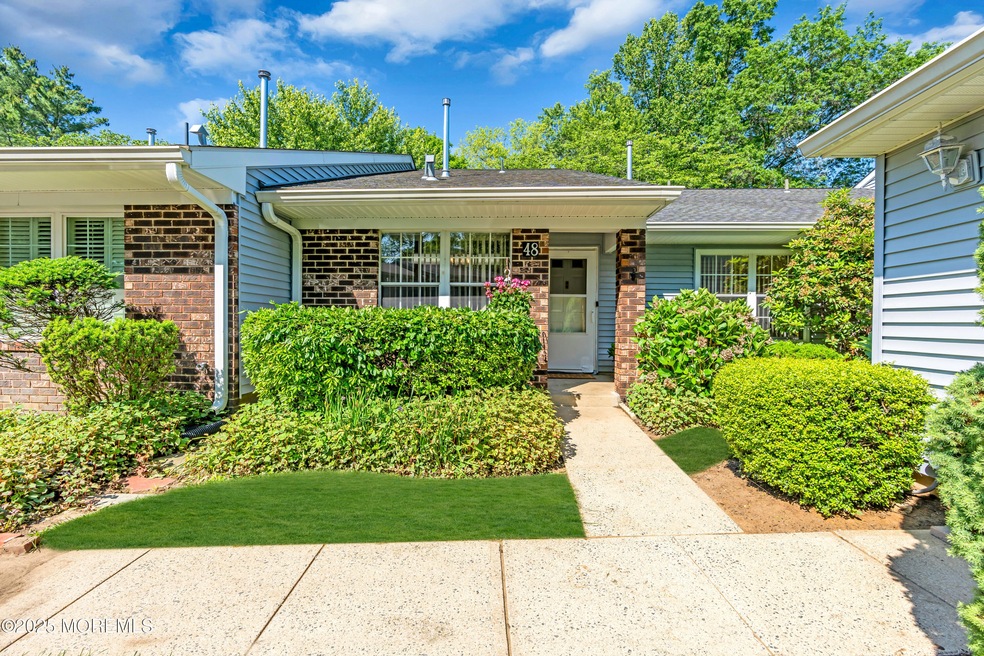 48 Privet Place unit 47, Red Bank, NJ 07701 - photo 1