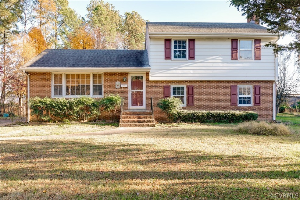 Welcome to 4 Stuttaford Drive! Spacious lot with trees on cul-de-sac street.