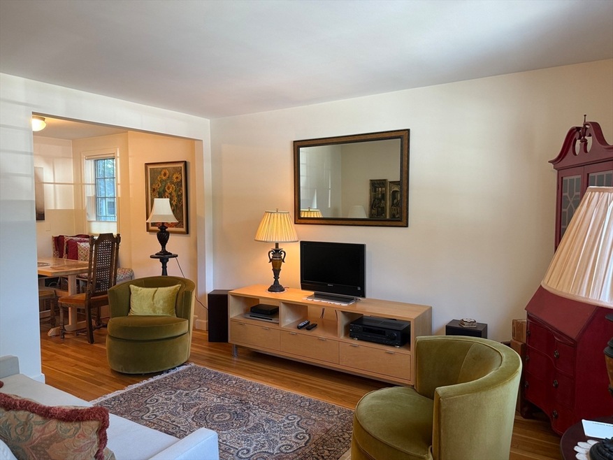 63 Linden St unit 2, Wellesley, MA 02482 - photo 1