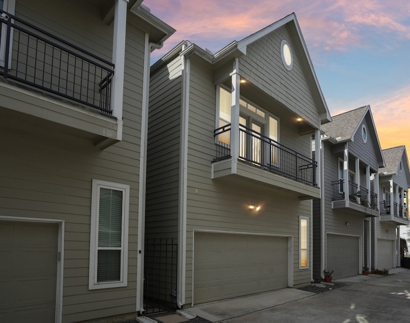 904 W 20th St unit C, Houston, TX 77008 - photo 1