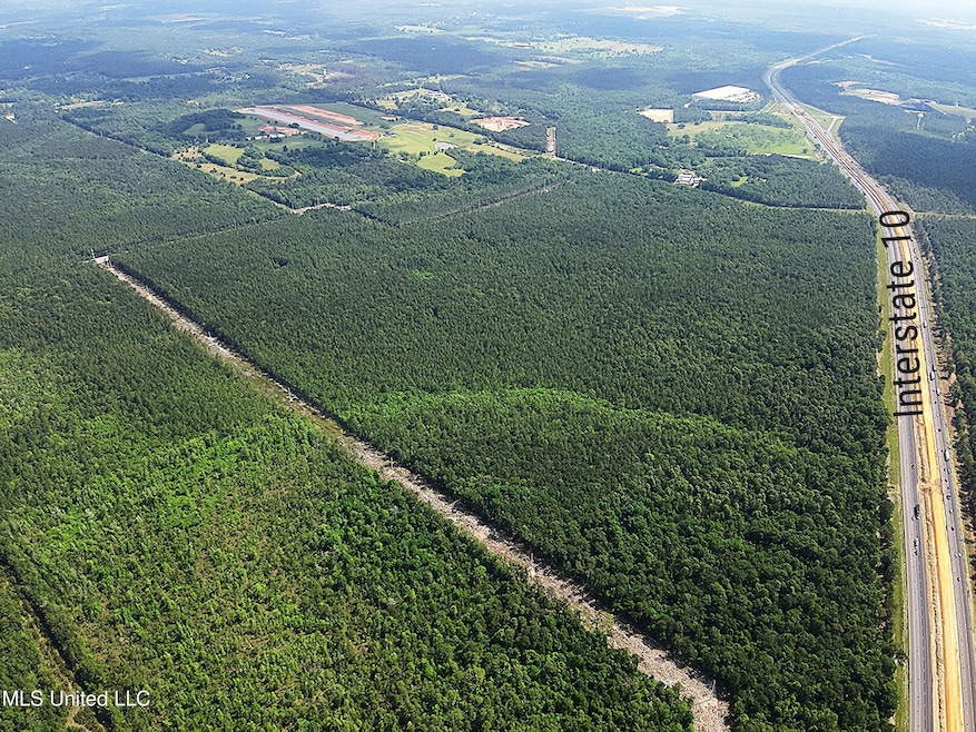 W Interstate 10, Pass Christian, MS 39571 - photo 1