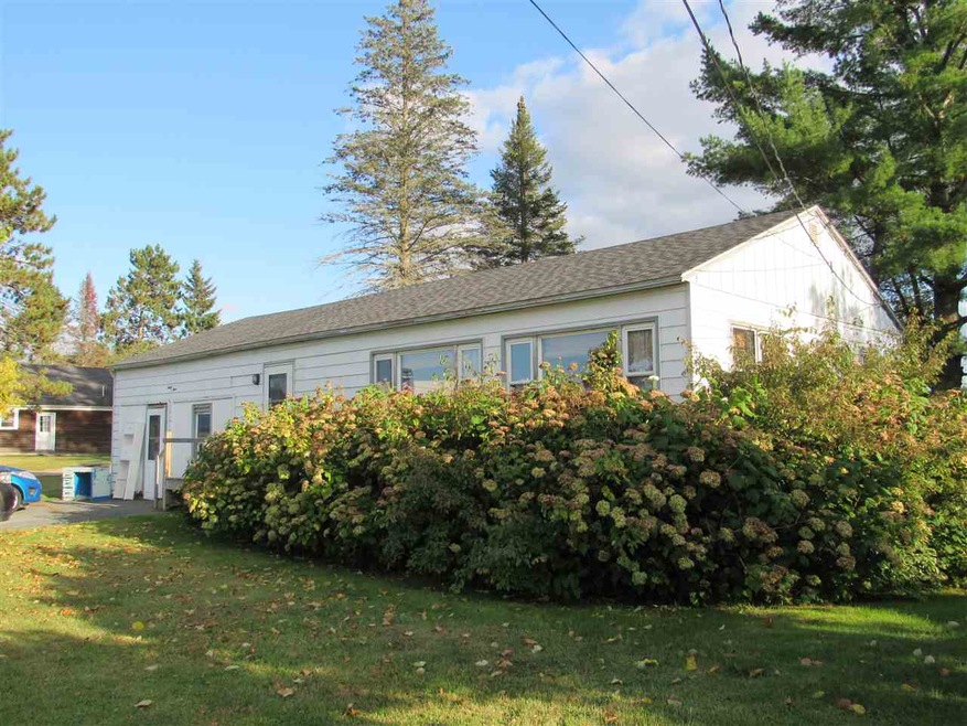 44 Bridge St, Lancaster, NH 03584 - photo 1