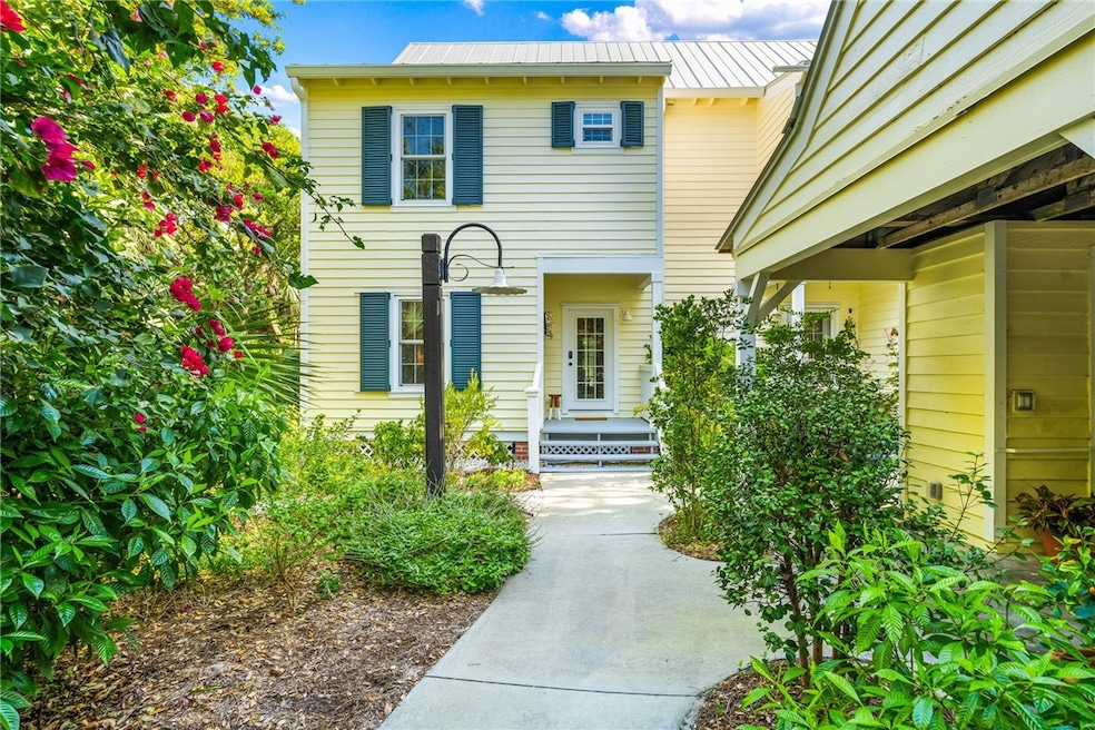 For Sale $799,900 • Co-Listing Agent