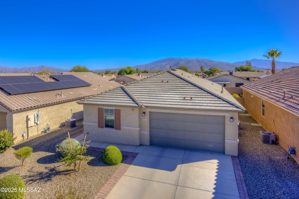 8804 E Stone Meadow Cir, Tucson, AZ 85730 - photo 1