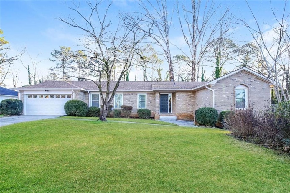 282 Somerset Ct, Lawrenceville, GA 30044 - photo 1