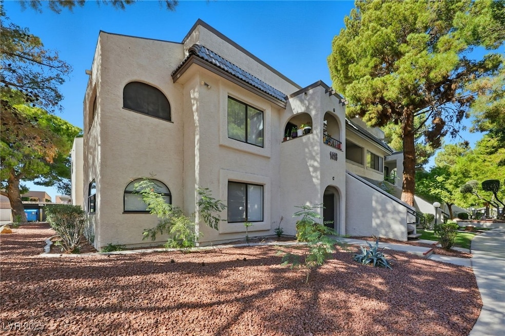 1418 Santa Margarita St unit C, Las Vegas, NV 89146 - photo 1