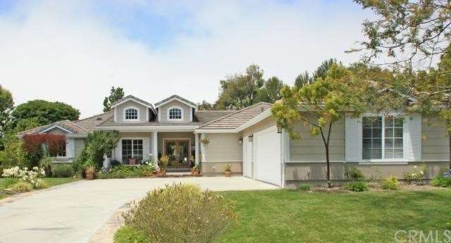 Welcome to 26 Hillcrest Manor, in a much sought af