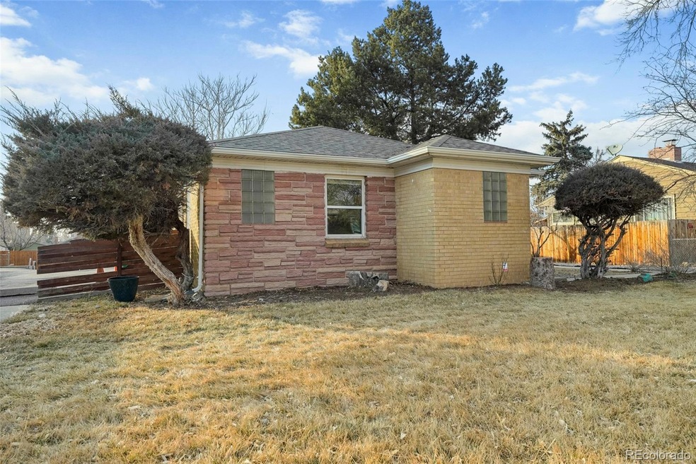 2041 Florence St, Aurora, CO 80010 - photo 1