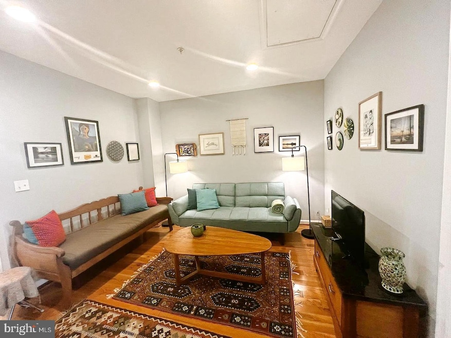 445 Manor Place NW unit 3, Washington, DC 20010 - photo 1